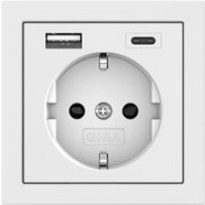 Gira 245970 F100 Wandcontactdoos met randaarde 16A 250V met geïntegreerde verhoogde aanraakbeveiliging en USB-voeding Zuiver Wit Glanzend