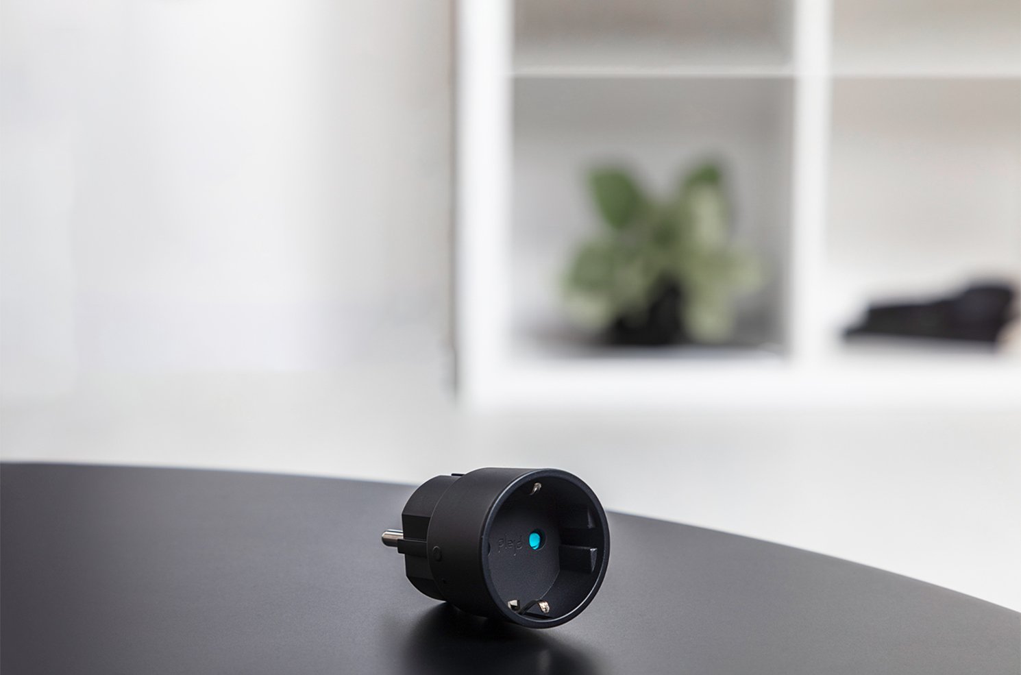 Plejd accessoires met smart plugs, battery backup en montagemateriaal